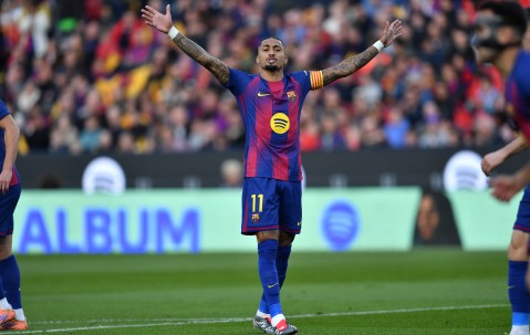 乐鱼体育官方网站-拉菲尼亚对阵塞维利亚上演帽子戏法，上一位做到的巴萨球员是梅西