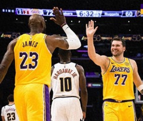 乐鱼-加时险胜掘金，豪取5连胜！077狂轰30+11+13绝杀，小里32+7+6绝平