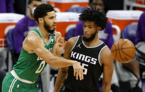 乐鱼体育官网-绿军缺兵少将步履蹒跚 西部客场之旅比想象中更难